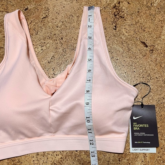 Nike Favorites Dri-Fit Light Support Twist Back Sports Bra NWT Pastel Pink Sz L - Picture 14 of 14
